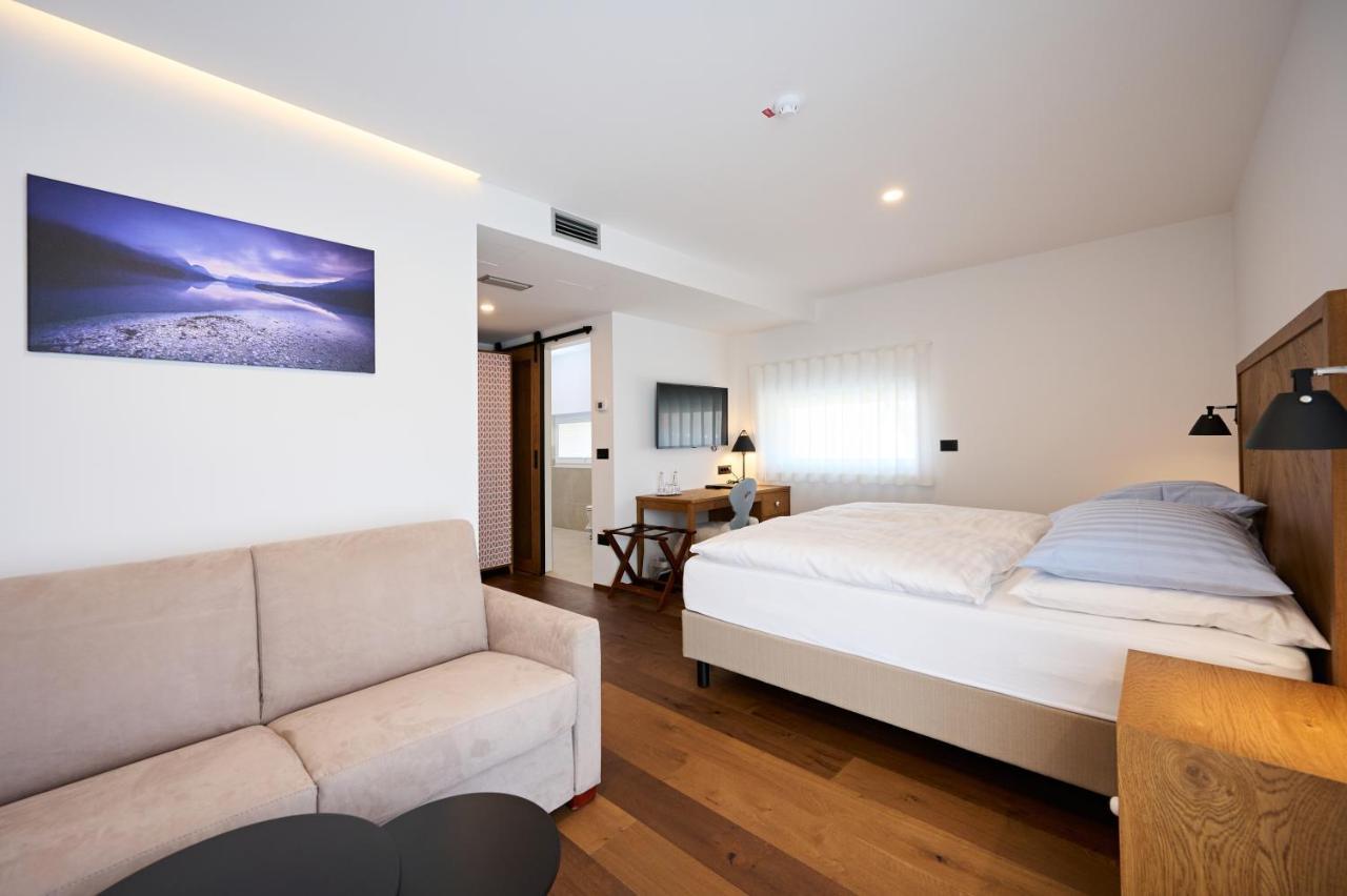 Hotel Hisa Ancka, Sencur - 3 Min To The Airport Zewnętrze zdjęcie