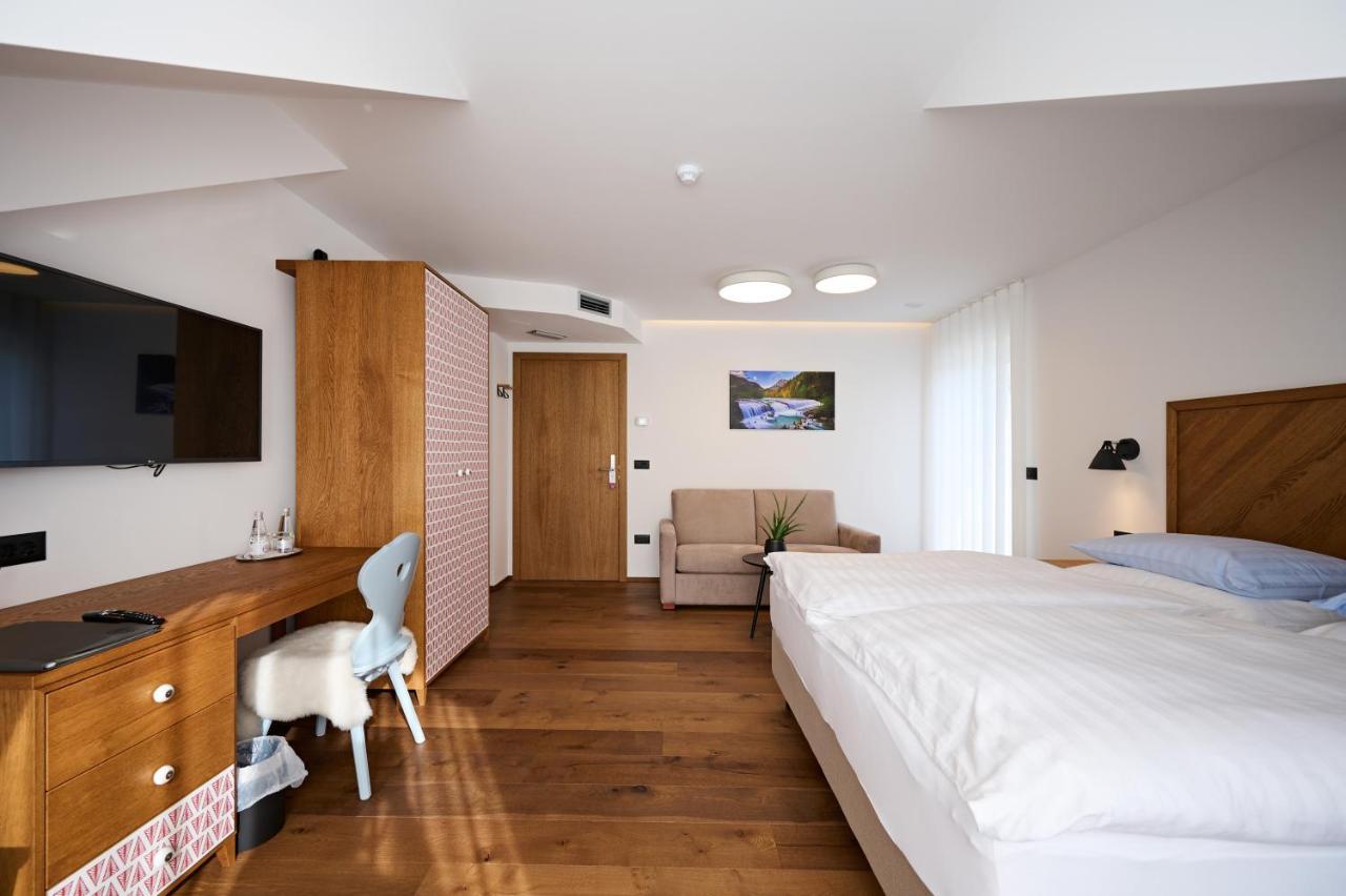 Hotel Hisa Ancka, Sencur - 3 Min To The Airport Zewnętrze zdjęcie