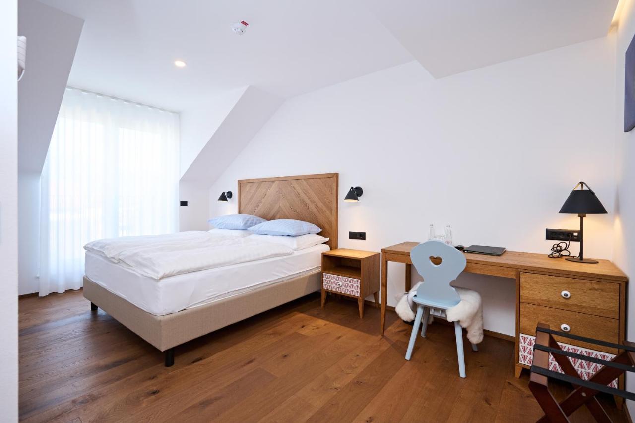 Hotel Hisa Ancka, Sencur - 3 Min To The Airport Zewnętrze zdjęcie
