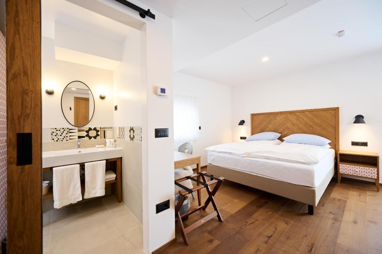 Hotel Hisa Ancka, Sencur - 3 Min To The Airport Zewnętrze zdjęcie
