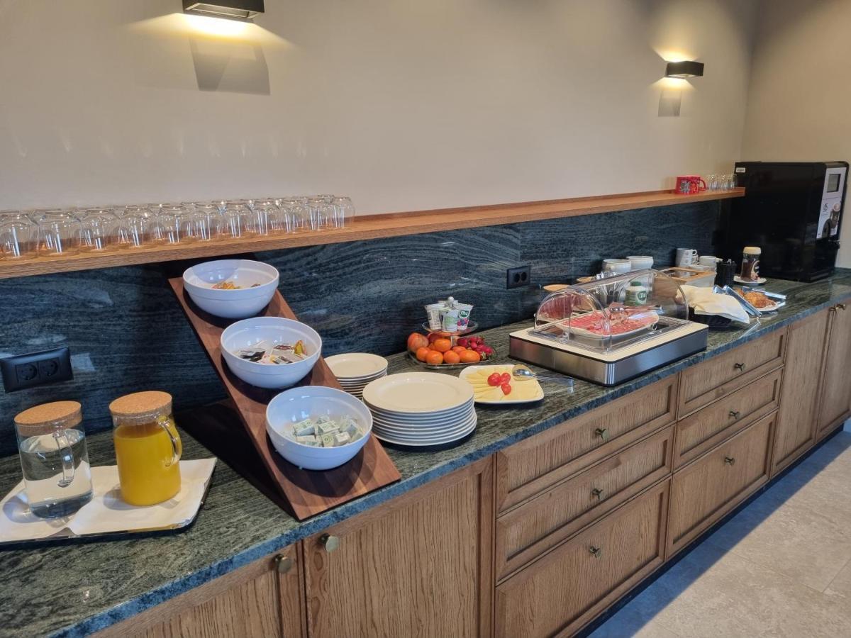 Hotel Hisa Ancka, Sencur - 3 Min To The Airport Zewnętrze zdjęcie